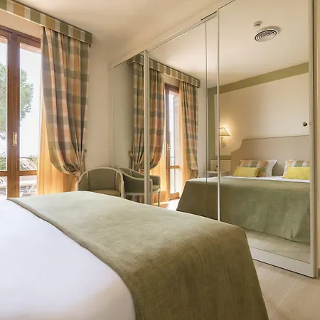 Relais Santa Chiara - Tuscany Charme 圣吉米纳诺