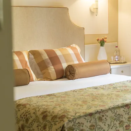 Relais Santa Chiara By Double Hospitality Ξενοδοχείο