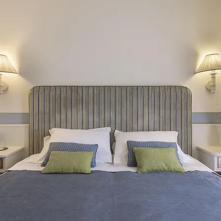 Hotel Relais Santa Chiara - Tuscany Charme 4*